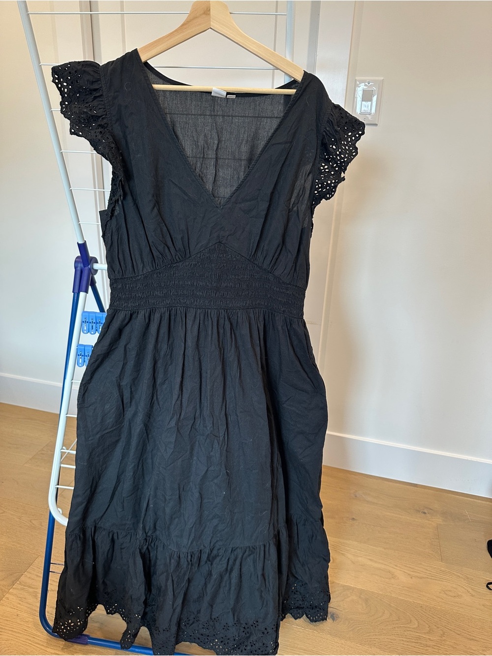 GAP Black V-Neck Eyelet Sleeve Midi Dress